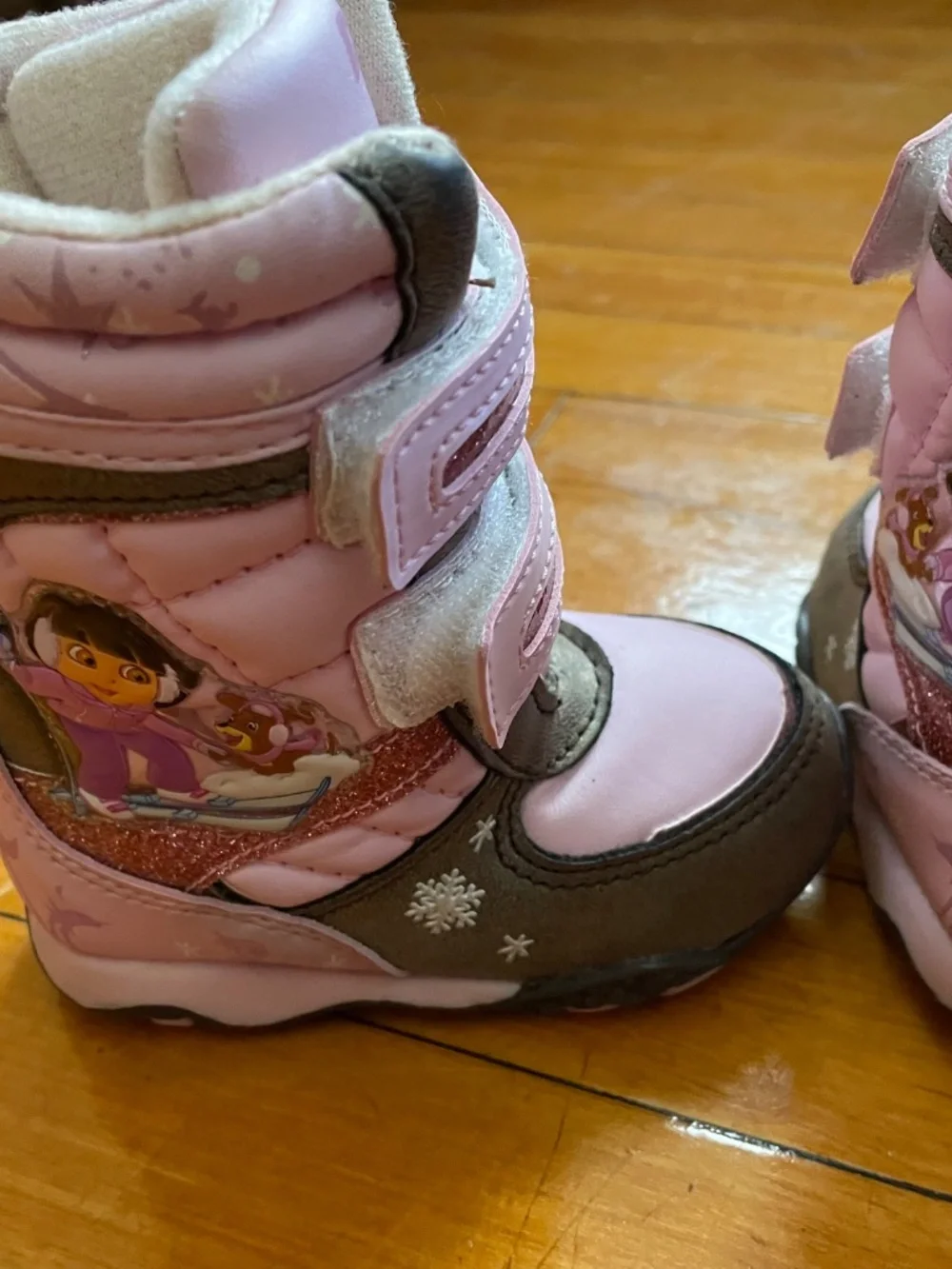 Vintage Dora the Explorer Y2K Rare 2003 Size 5M Toddler Girls Snow Boots Pink